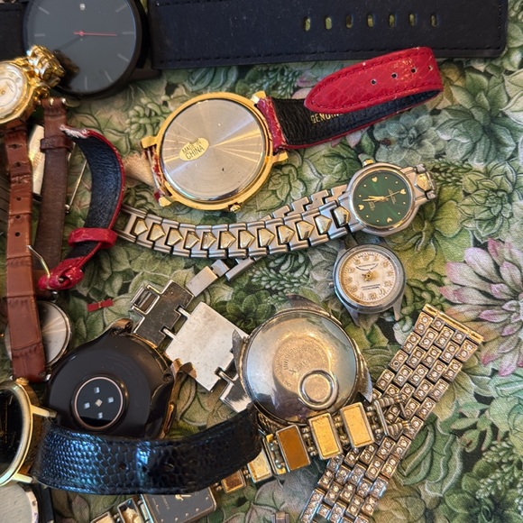 Assorted Colorful Watches Collection and parts - Picture 8 of 9